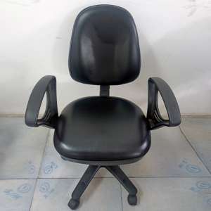 ghe-xoay-boc-da-cu-300x300 Đồ Cũ Phong Hải Chuyên Mua Bán Đồ Nội Thất Cũ Giá Rẻ Tại TPHCM  