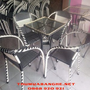 Thanh Lý Bộ Bàn Ghế Cafe Nhựa Giả Mây -1