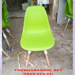 Thanh Lý Bộ Bàn Ghế Cafe Eames Chân Gỗ 3