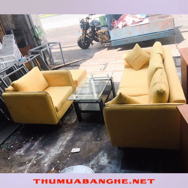 Bộ Bàn Ghế Sofa Cũ Bọc Vải Màu Vàng -1