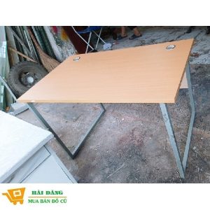 Bàn Làm Việc Chân Sắt Chữ U Có Yếm 1 Bàn Làm Việc Chân Sắt Chữ U Có Yếm 3