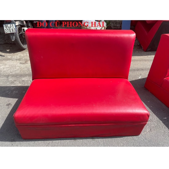 Băng ghế sofa bọc simili màu đỏ 80cm, 1m2 cũ giá rẻ 1