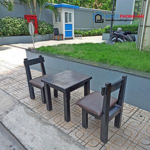 Bàn Ghế Cafe Gỗ Cũ Có Lót Nệm Hiện Đại 5