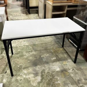 Thanh Lý Bàn Làm Việc Chân Sắt Giá Tốt 3 Thanh Lý Bàn Làm Việc Chân Sắt Giá Tốt