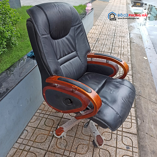 ghe-giam-doc-2 Thanh Lý Ghế Giám Đốc Khung Gỗ Bọc Nệm Giá Rẻ  