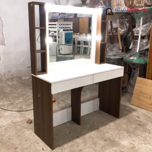Thanh Lý Bàn Trang Điểm Cũ Có Đèn Sang Trọng 2 Thanh Lý Bàn Trang Điểm Cũ Có Đèn Sang Trọng 5