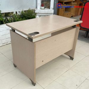 Thanh Lý Bàn Làm Việc Gỗ MDF 1M Cũ Giá Tốt 2 Thanh Lý Bàn Làm Việc Gỗ MDF 1M Cũ Giá Tốt 5