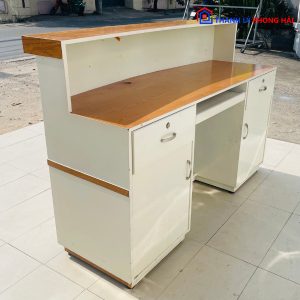 Thanh Lý Quầy Lễ Tân Nâu Trắng Gỗ MDF 1M6 Cũ Giá Tốt 2 Thanh Lý Quầy Lễ Tân Nâu Trắng Gỗ MDF 1M6 Cũ Giá Tốt 5