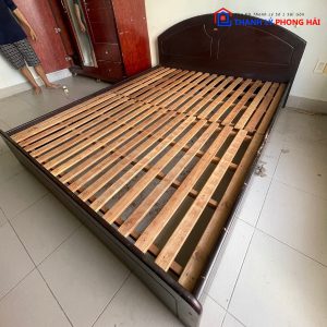 Thanh Lý Giường Gỗ Công Nghiệp 1M6 Cũ Giá Tốt 2 Thanh Lý Giường Gỗ Công Nghiệp 1M6 Cũ Giá Tốt 5