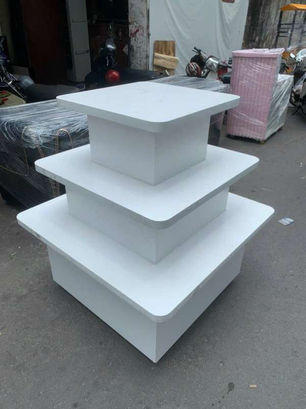 kệ trưng bày-cao 1m1* 1m*800*600 4