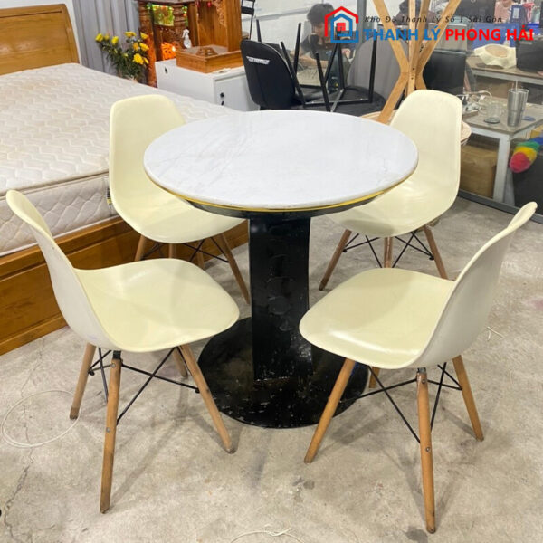 Bộ Bàn Tròn 4 Ghế Cafe Eames Cũ 3