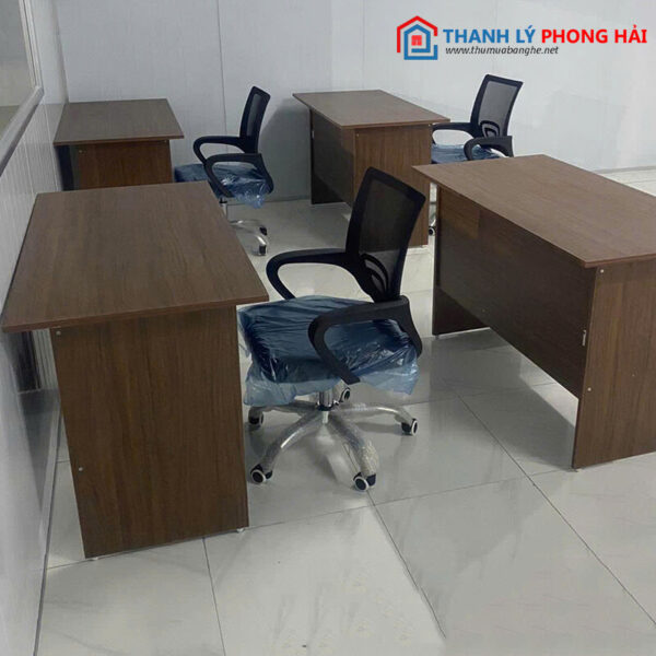 Thanh Lý Bộ Bàn Ghế Văn Phòng Hiện Đại Mới 99% 1