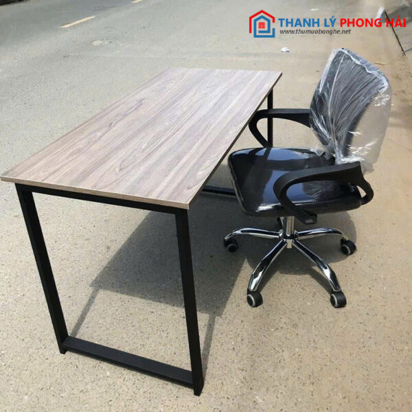 Bộ Bàn Chân Sắt Ghế Xoay Hiện Đại Mới 99% 1