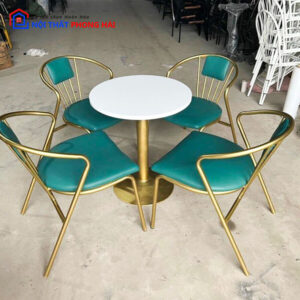 ghe-cafe-sat-khung-vang-boc-nem