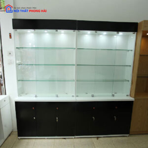 ke-trung-bay-mat-kinh