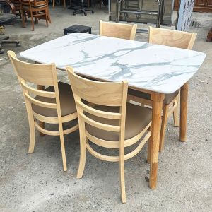 Thanh Lý Bộ Bàn Ăn Cabin Mặt Giả Đá Đẹp Mới 99%