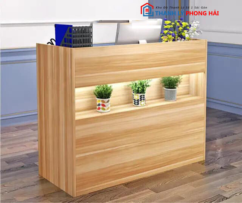 Quầy Hộp Chữ Nhật Phối Led Mới 99% thanh-ly-quay-le-tan-10 Quầy Hộp Chữ Nhật Phối Led Mới 99%