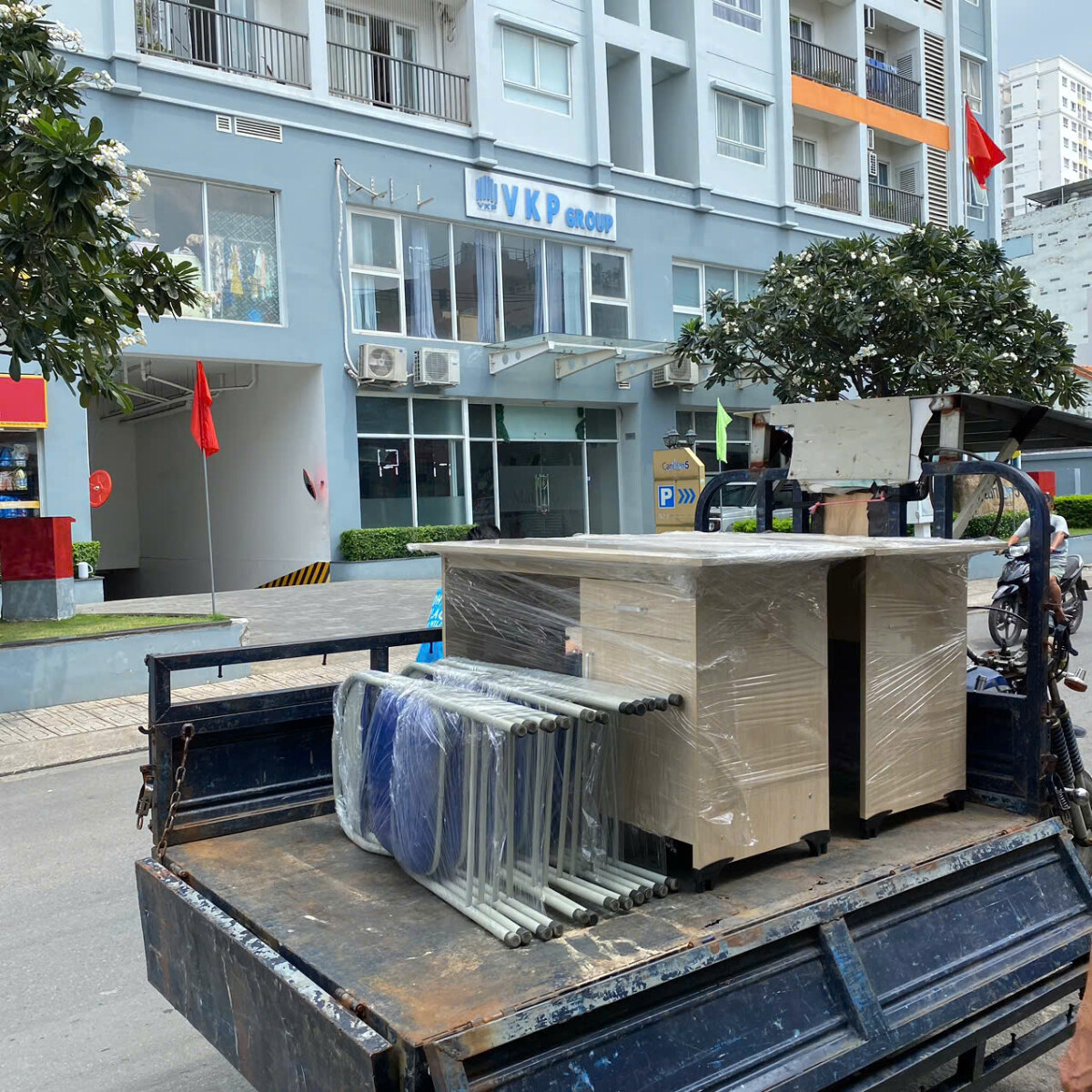 thu-mua-ban-ghe-5 TOP 10 Địa Chỉ Mua Bán Bàn Ghế Cũ Tại TPHCM, Đồng Nai, Bình Dương, Long An  