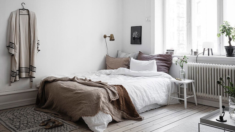 nam-ngu-quay-dau-huong-nao Nằm Ngủ Quay Đầu Hướng Nào Thì Tốt? Cách Chọn Hướng Ngủ Hợp Phong Thủy & Sức Khỏe  