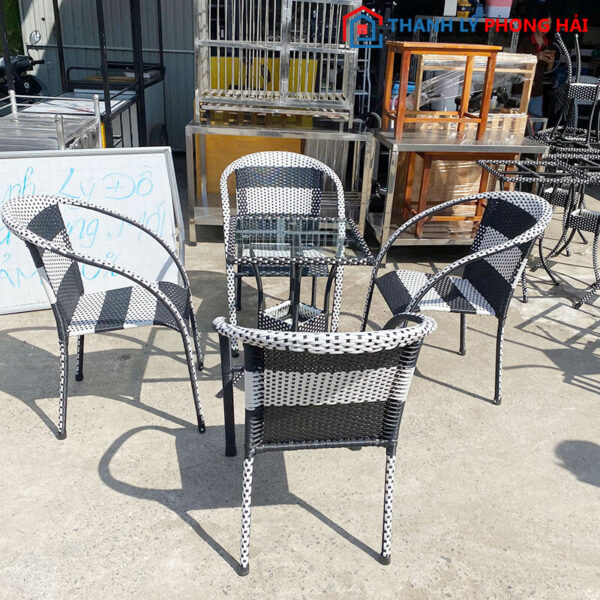 Bộ Bàn Ghế Cafe Nhựa Giả Mây Đẹp Như Mới 99% 3