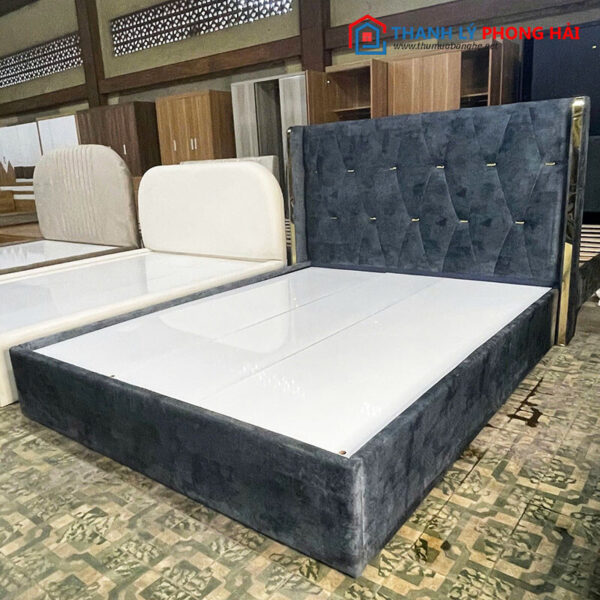 Thanh Lý Giường Bọc Nhung Xám 1m6 Sang Trọng Mới 99%