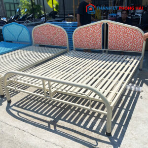 Thanh Lý Giường Sắt 1m6 Tựa Mẫu Hoa Văn Mới 99% 4 Thanh Lý Giường Sắt 1m6 Tựa Mẫu Hoa Văn Mới 99%