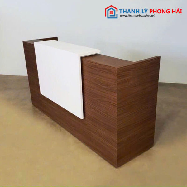 Thanh Lý Quầy Lễ Tân Dáng Cách Điệu Mới 99%