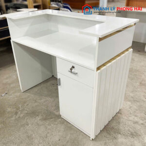 Thanh Lý Quầy Lễ Tân Kiểu Dáng Hiện Đại Mới 99%