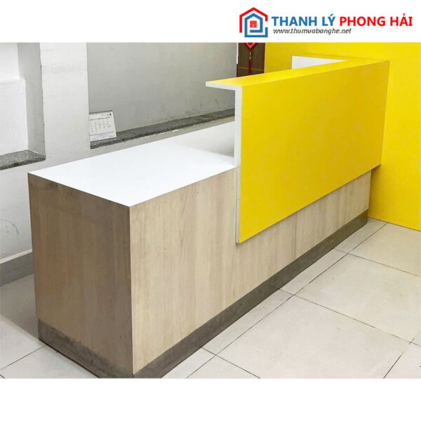Thanh Lý Quầy Lễ Tân Kiểu Trẻ Trung Mới 99%