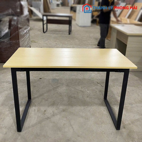 Thanh Lý Bàn Làm Việc Chân Sắt Mặt MDF 1m2x60 Mới 99%