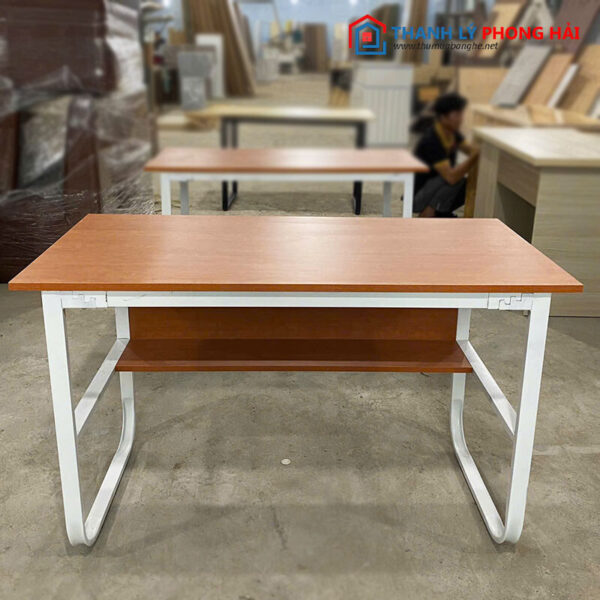 Thanh Lý Bàn Làm Việc Chân Sắt Uốn Kèm Kệ MDF 1m2 Mới 99%