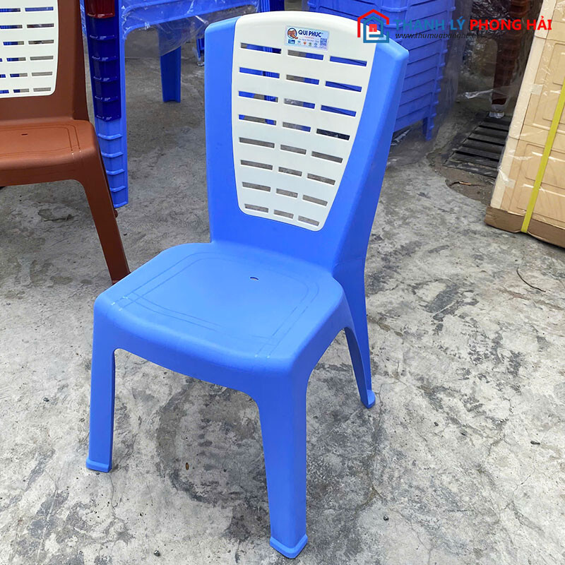 ghe-nhua-quy-phuc-nau-xanh-moi-99-1 Ghế Nhựa Qui Phúc Nâu Và Xanh Mới 99%  