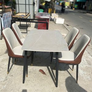 Bộ Bàn Ăn Mặt Đá 1m2 Kèm 4 Ghế Mới 99%