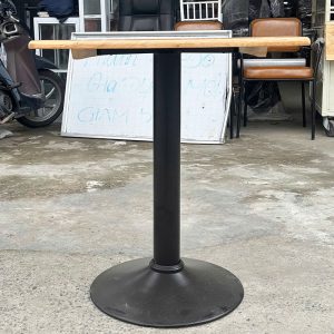 Bàn Cafe 60cm Mặt Gỗ Vuông Chân Sắt Mới 99%