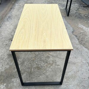 Bàn Làm Việc Chân Chữ U 1m2 Mới 99% (Nhiều Màu)