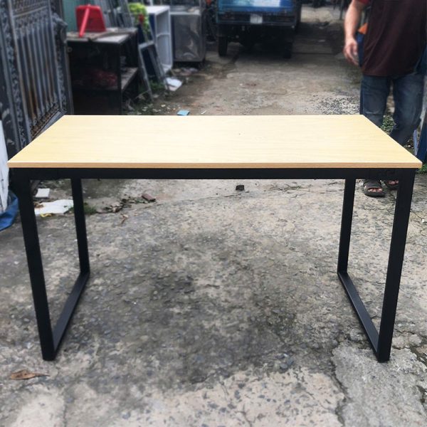 Bàn Làm Việc Chân Chữ U 1m2 Mới 99% (Nhiều Màu)