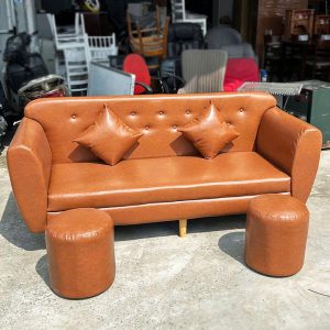 Bộ Sofa Da Màu Da Bò Kèm Bàn Trà Kim Cương Mới 99%