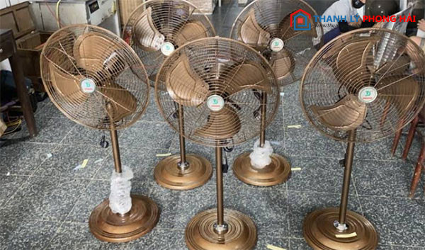 thu-mu-thanh-ly-quat-dien Địa Chỉ Thu Mua Quạt Cũ Giá Cao Uy Tín Tại HCM  