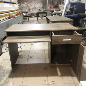 Bàn Làm Việc 1m2 Màu Gỗ Tự Nhiên Mới 99% 1 Bàn Làm Việc 1m2 Màu Gỗ Tự Nhiên Mới 99%