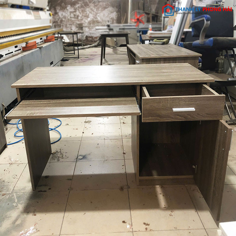 Bàn Làm Việc 1m2 Màu Gỗ Tự Nhiên Mới 99% ban-lam-viec-1m2-mau-go-tu-nhien-3 Bàn Làm Việc 1m2 Màu Gỗ Tự Nhiên Mới 99%