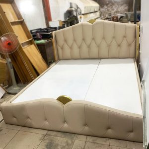 Giường Bọc Da 1m8 Nhập Khẩu Cao Cấp Mới 99%