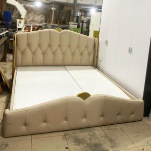 Giường Bọc Da 1m8 Nhập Khẩu Cao Cấp Mới 99%