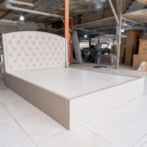 Giường Bọc Da Đính Nút Sang Trọng Mới 99% (Nhiều Màu)