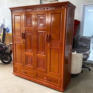 Tủ Gỗ Tự Nhiên 4 Cánh Kèm Gương Bên Trong Mới 99%