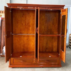 Tủ Gỗ Tự Nhiên 4 Cánh Kèm Gương Bên Trong Mới 99%