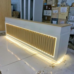 Quầy tiếp tân chữ L có đèn led