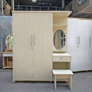 Tủ Quần Áo Kèm Bàn Trang Điểm 1M8X2M Mới 99% (Nhiều Mẫu) 7 Tủ Quần Áo Kèm Bàn Trang Điểm 1M8X2M Mới 99% (Nhiều Mẫu) 14