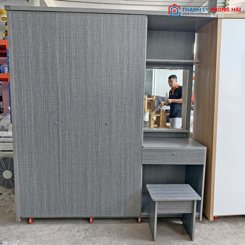 Tủ Quần Áo Kèm Bàn Trang Điểm 1M8X2M Mới 99% (Nhiều Mẫu) tu-quan-ao-ban-phan-4 Tủ Quần Áo Kèm Bàn Trang Điểm 1M8X2M Mới 99% (Nhiều Mẫu)