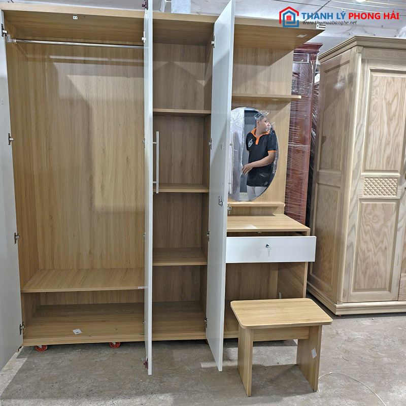 Tủ Quần Áo Kèm Bàn Trang Điểm 1M8X2M Mới 99% (Nhiều Mẫu) tu-quan-ao-ban-phan-6 Tủ Quần Áo Kèm Bàn Trang Điểm 1M8X2M Mới 99% (Nhiều Mẫu)