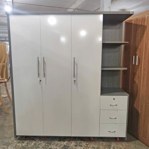 Thanh Lý Tủ Quần Áo Kèm Kệ 1m6x2m Mới 99%